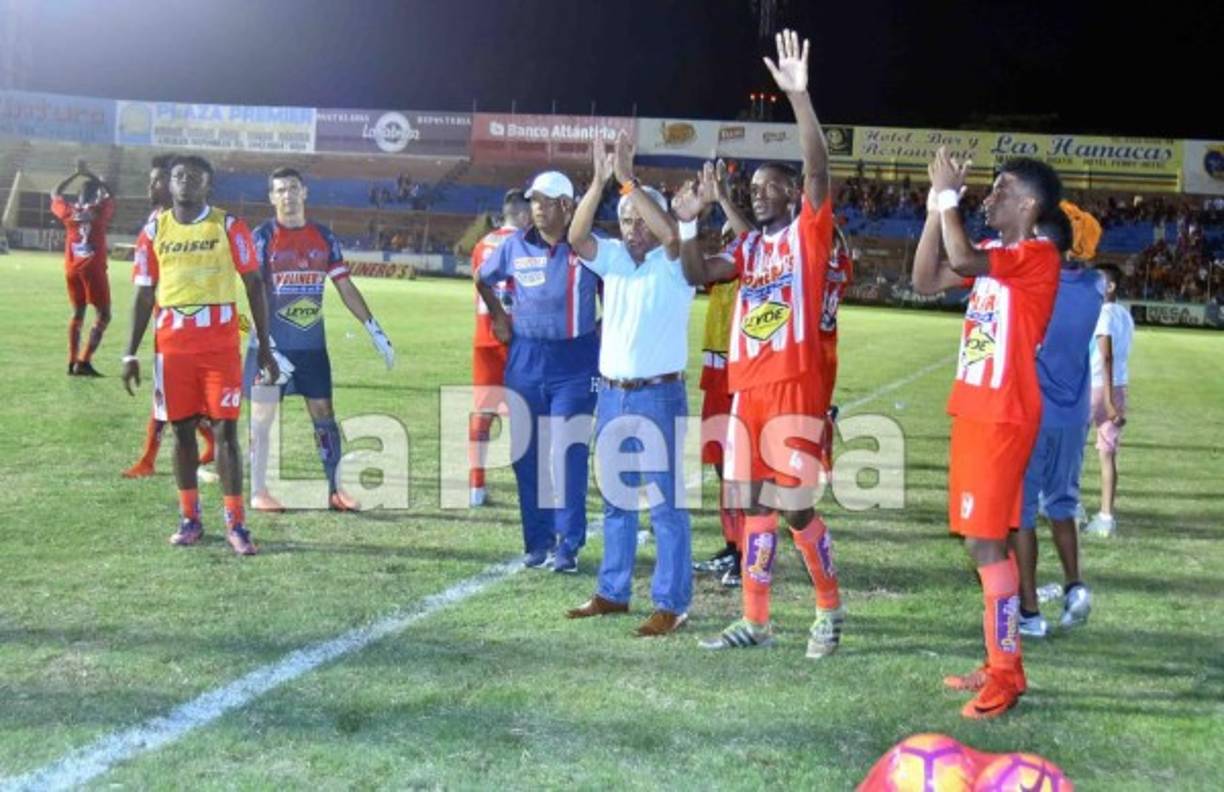 El plantel del Vida agradeció a sus aficionados el apoyo.