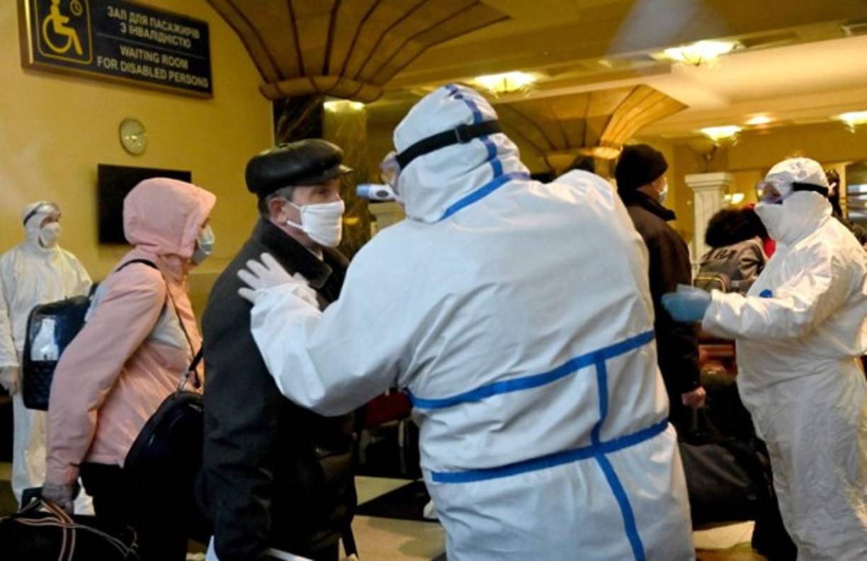 Los investigadores analizaron a 16 pacientes con COVID-19, con una edad promedio de 35,5 años, que fueron tratados y dados de alta del Centro de tratamiento en el Hospital General de PLA, en Pekín, entre el 28 de enero y el 9 de febrero.