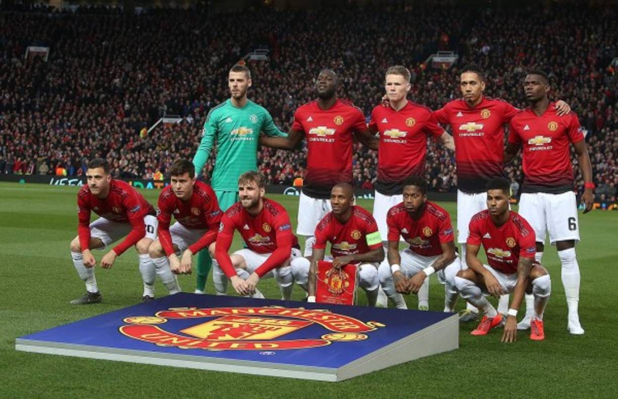 El 11 titular del Manchester United posando previo al partido contra el Barcelona.