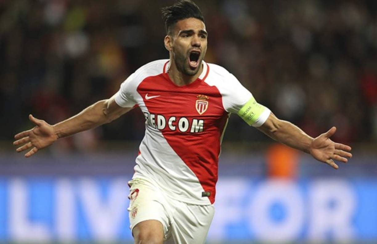 19. Radamel Falcao<br/><br/>El atacante colombiano Radamel Falcao que milita en el Mónaco de Francia también ha sido nominado al Balón de Oro 2017, tras la exitosa campaña del club francés en la pasada Champions League.