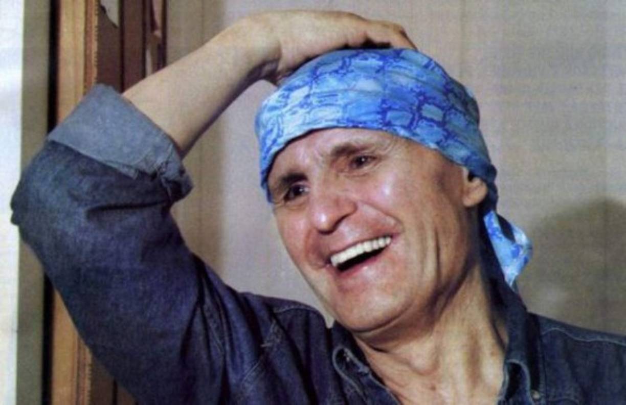 Leonardo Favio: El músico y cineasta murió a los 74 años en 2012, como consecuencia del agravamiento de un cuadro de afecciones crónicas que sufría desde hacía años y que en los últimos tiempos había provocado un marcado deterioro en su estado general de salud.