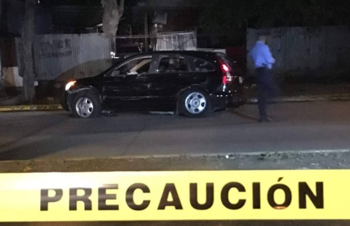 Cinco personas fueron ultimadas a balazos en el barrio Barandillas de San Pedro Sula cuando viajaban en una camioneta CR-V negra.