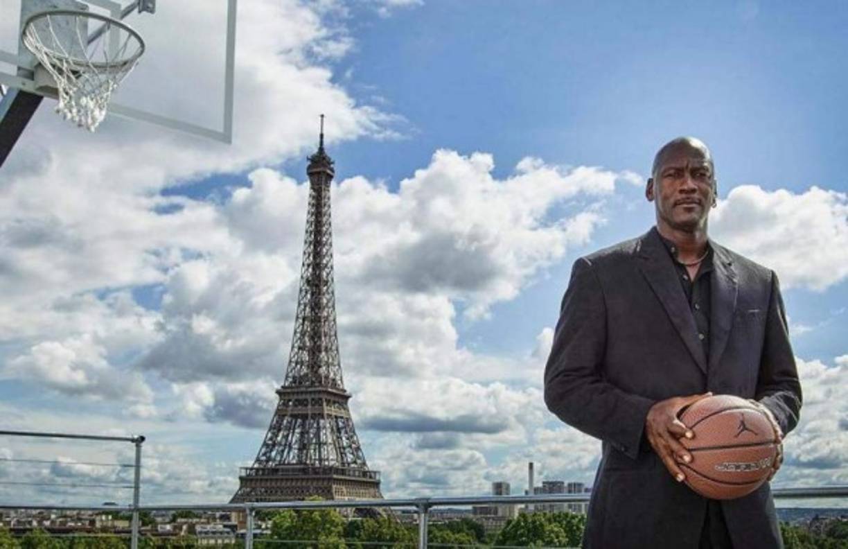 Michael Jordan vuelve a ser el deportista del que más se habla estos días gracias a 'El Último Baile', documental de ESPN que se puede ver en Netflix. Ha salido a la luz público todo el imperio multimillonario que ha formado y lo que hace con su fortuna.