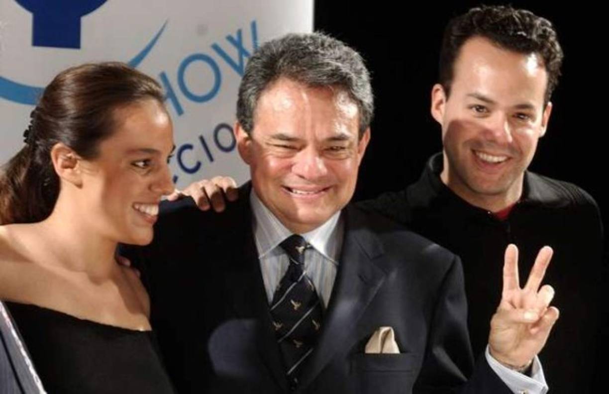 La pelea llegó a tal nivel, que José José dijo que no quería saber nada de su hijo, mientras que este le reprochó la indiferencia que supuestamente su padre siempre tuvo hacia él.