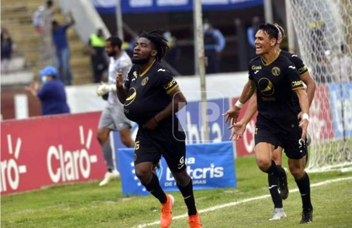 Cristopher Meléndez marcó un golazo para el 2-1 del Motagua y así lo celebró: se lo dedicó a su esposa que está embarazada.