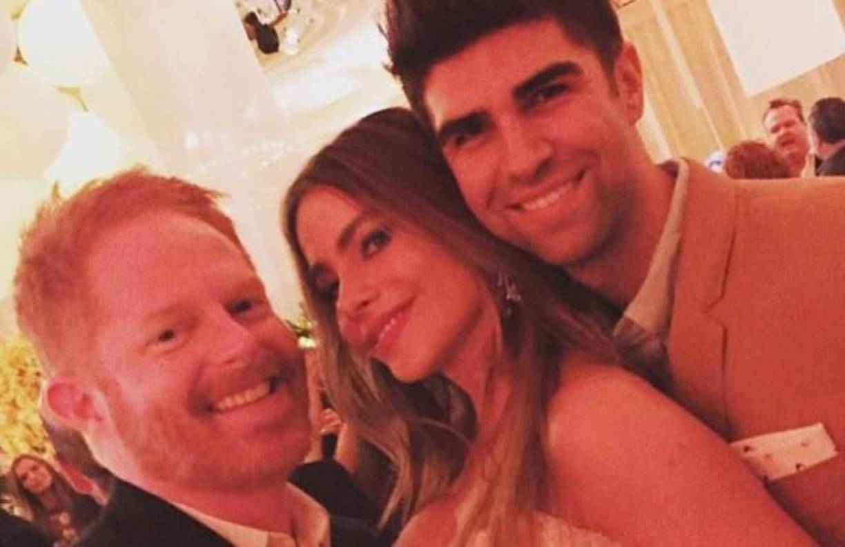 Sofía Vergara con sus amigos de Modern Family.