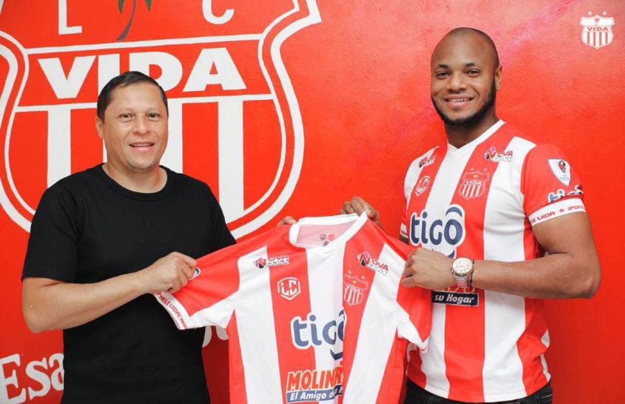 Jair Mosquera: Portero colombiano que se marchó del Vida.