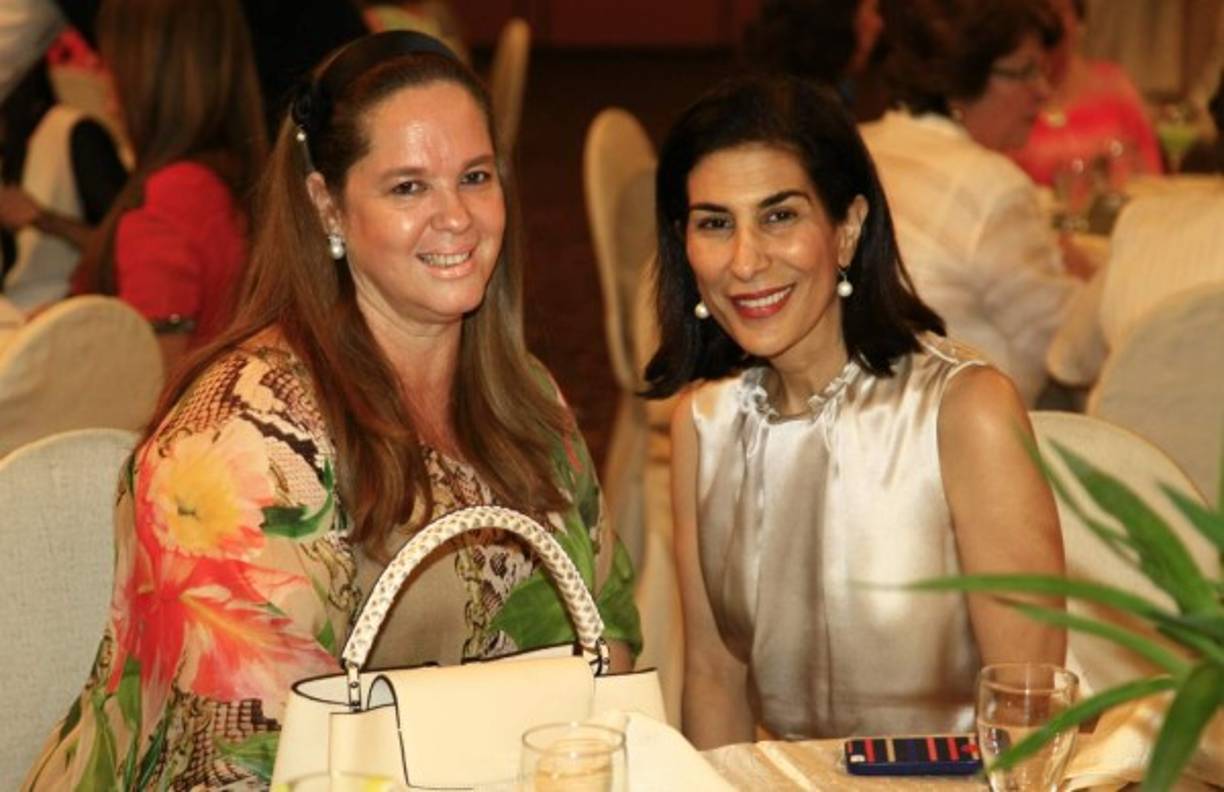 Debbie Kafati y Leyla Chahín.