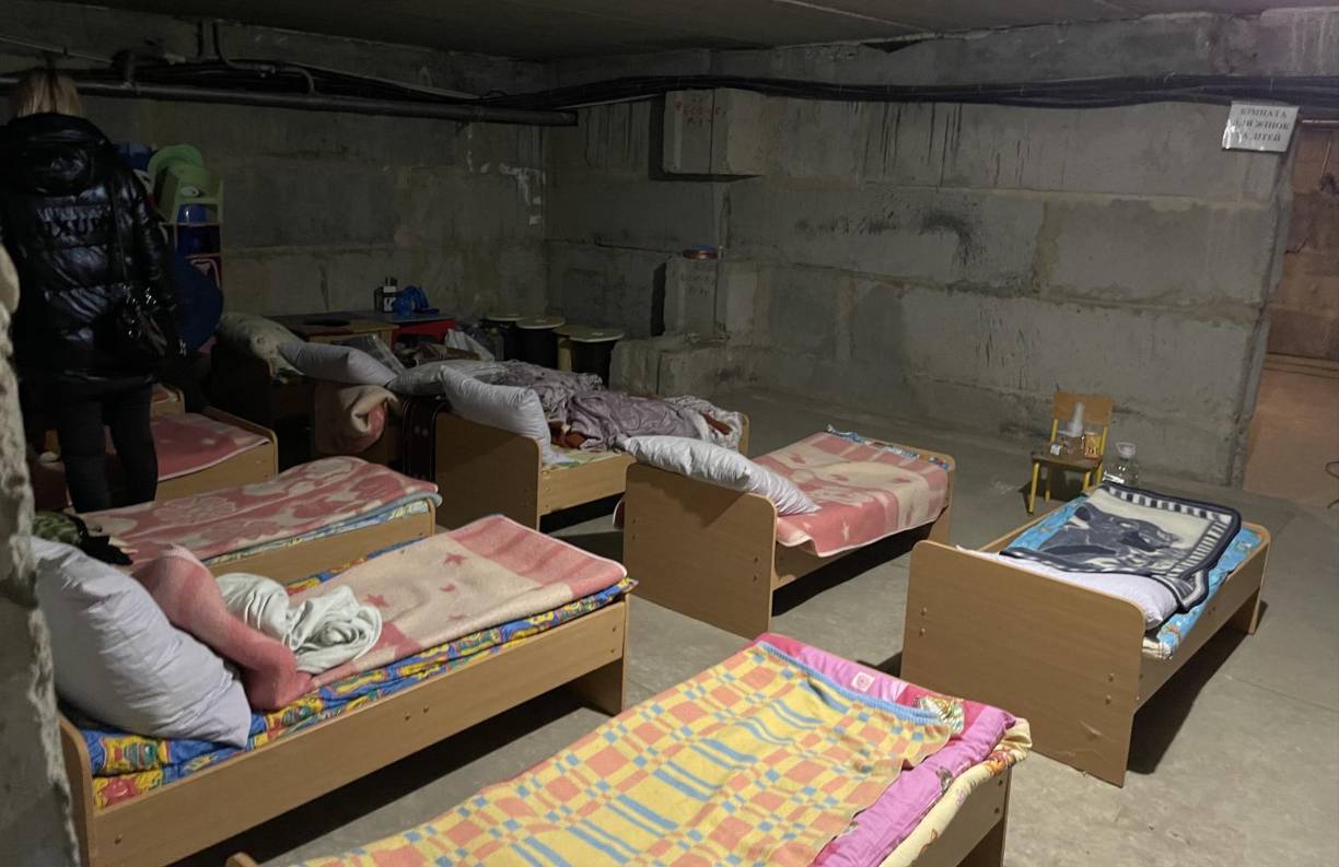 Así es el metro de Kiev, el búnker subterráneo donde se refugian miles de ucranianos