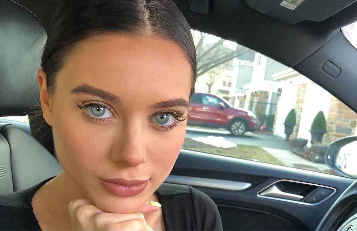 Todo parece indicar había prometido citas, viajes y mensajes personalizados a sus compradores, pero nada de eso pasó.