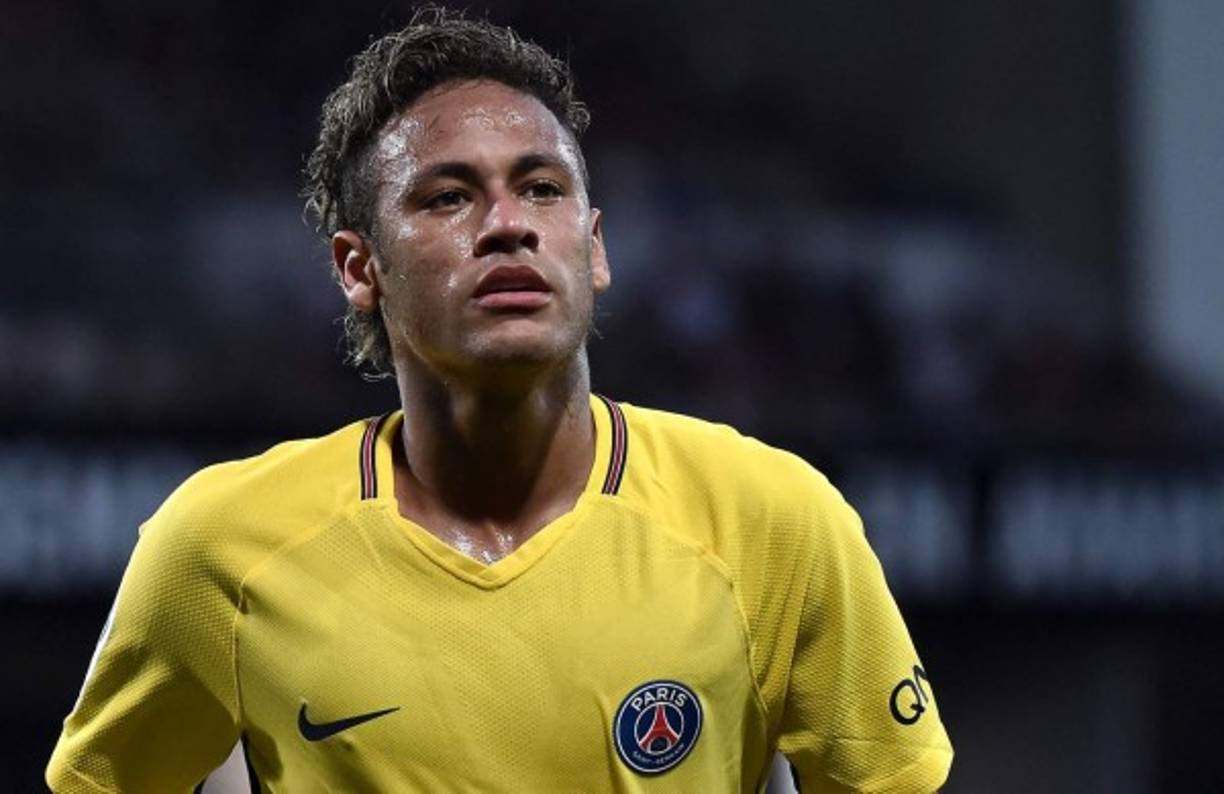 El Barça ha emitido un comunicado anunciando que demandará a Neymar, reclamándole la cantidad liquidada en concepto de prima de renovación, es decir, 8,5 millones, y un 10% en concepto de mora. Ahora el brasileño anunció que acudirá a las instancias competentes para cobrar la segunda parte de la prima pactada, de 26 millones de euros