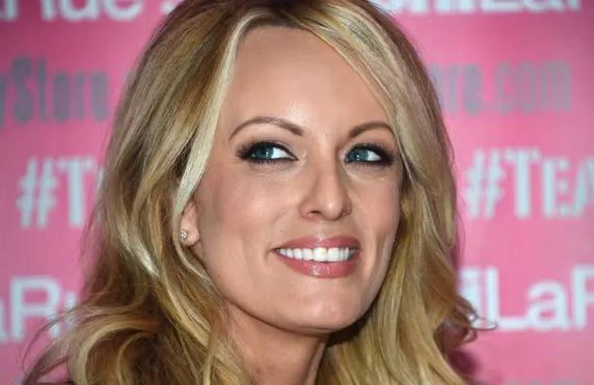 Daniels intentó vender la historia a los medios en 2016, luego de que el magnate ganara las republicanas primarias. Michael Cohen, que era apodado el “pitbull” de <b>Trump</b>, intentó comprar su silencio, como ya lo había hecho con la playmate Karen McDougal en un asunto similar.