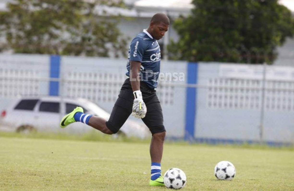 Luis 'Buba' López: Tras su buena actuación ante Trinidad y Tobago, todo indica que el portero será el encargado de defender el arco de la H en el duelo de este martes. El pasado viernes jugó debido a que Escober estaba suspendido, pero seguirá en el cuadro titular.