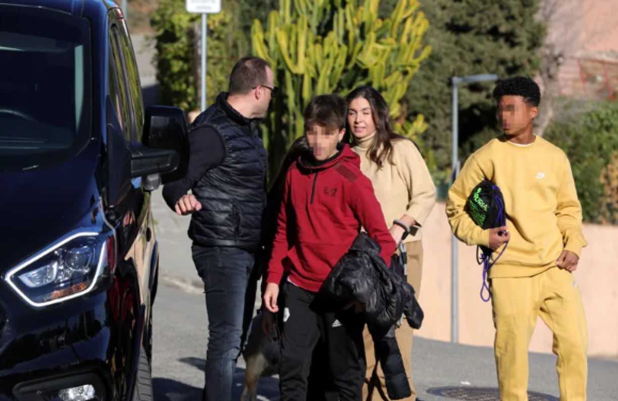 Los amigos más cercanos a Milán se presentaron a la casa de la colombiana para disfrutar del festejo.
