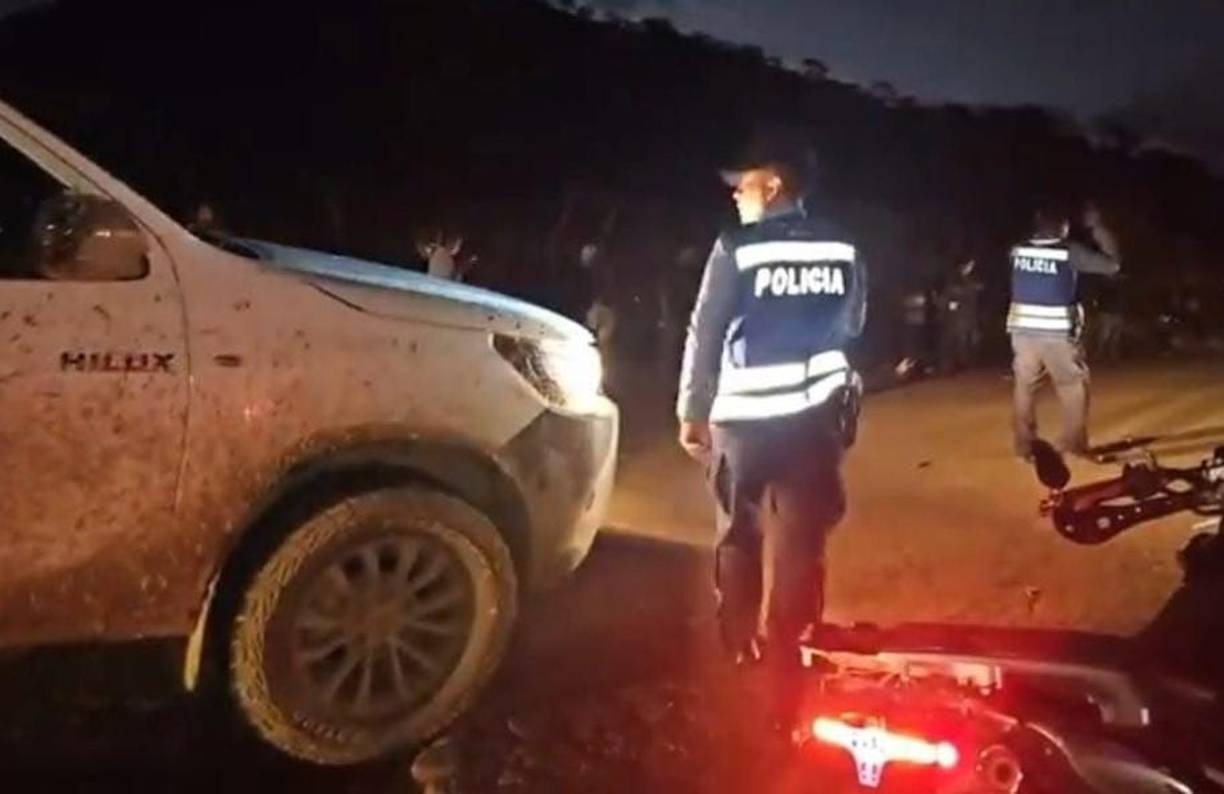 El accidente se produjo en horas de la tarde del viernes en un sector conocido como El Pescadero, en la carretera CA-6, que conecta El Paraíso con Tegucigalpa. 