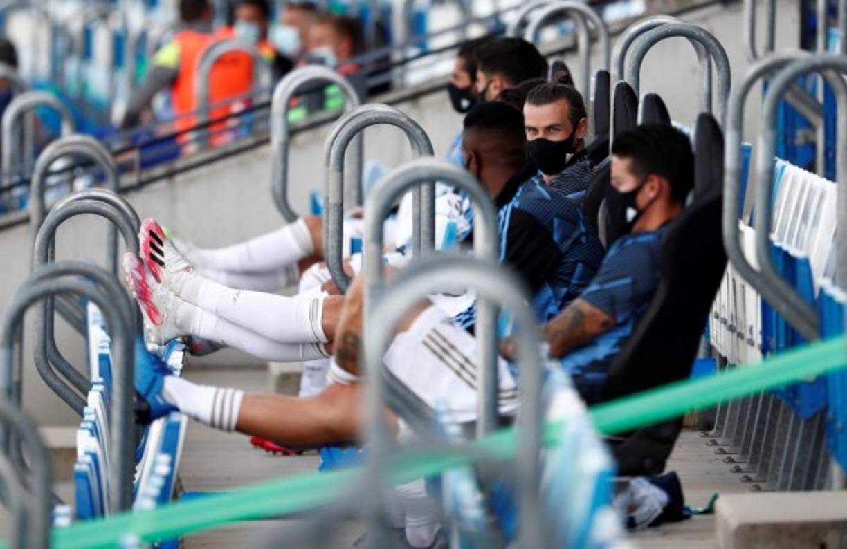 El Real Madrid se llevó los asientos del banquillo del Santiago Bernabéu a la grada del Alfredo Di Stéfano.