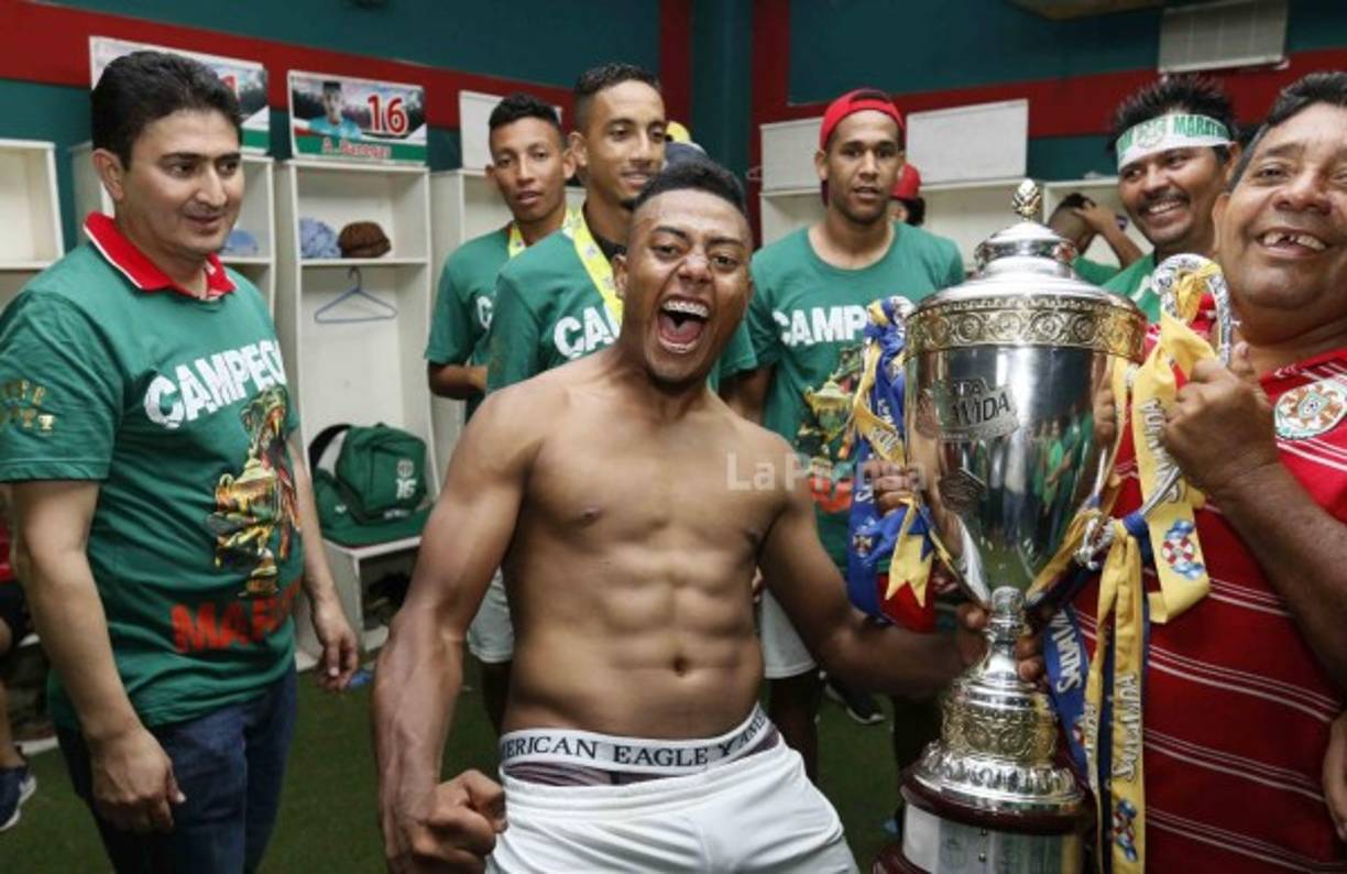 Joshua Vargas se mostró efusivo en los festejos.