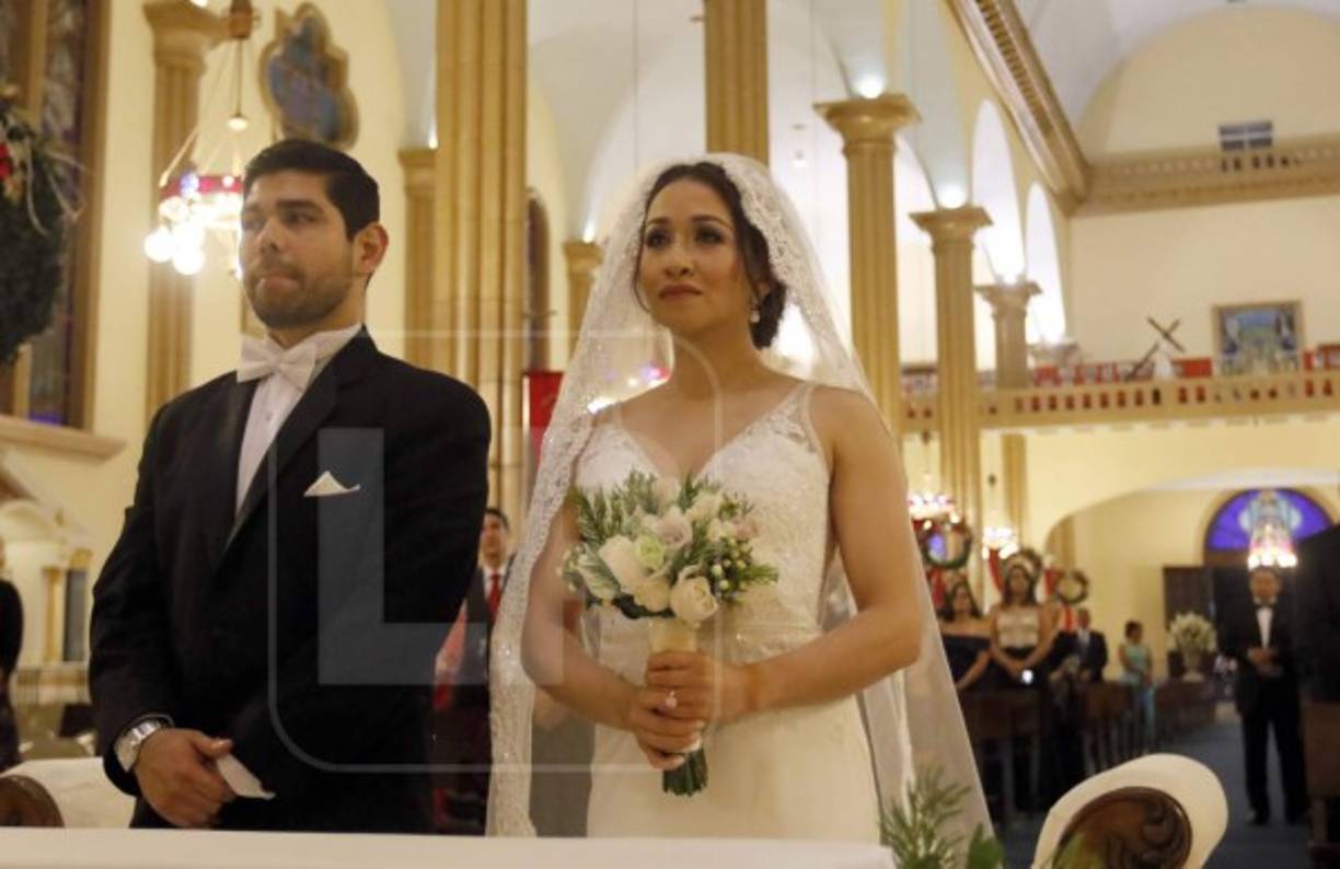 Según sus redes sociales, David Rivera Gaekel es ingeniero civil con una maestría en gestión de cadena de suministro y de proyectos.