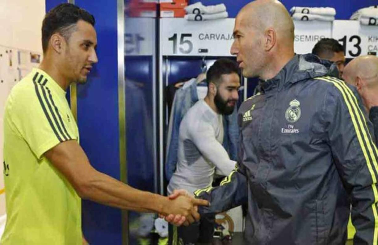 Keylor Navas: El portero costarricense podría irse del Real Madrid tras la renuncia de Zidane. El francés siempre había defendido el puesto del tico, e incluso vetó fichajes como el de cancerberos como Davi de Gea y Kepa.