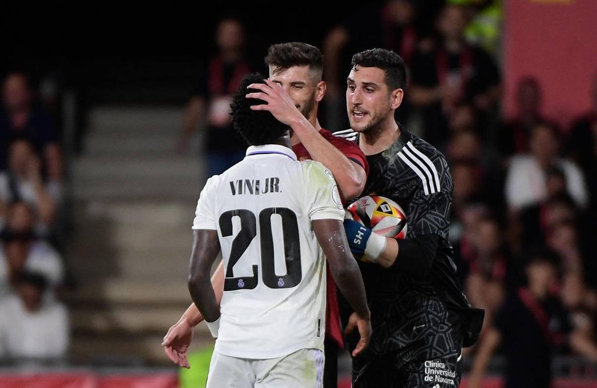 Vinicius se enfadó con David García porque le agarró del pelo.