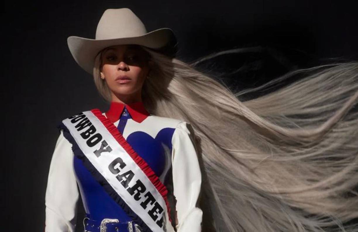 El 2 de marzo de 2024, la cantante lideró la lista Hot 100 por duodécima vez en este siglo. Esta vez lo hizo en solitario, con “Texas Hold ‘Em”, una de inspiración country del álbum “Cowboy Carter”.