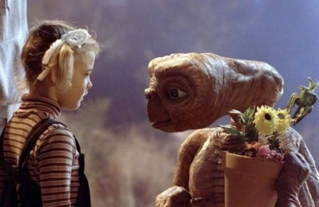 E.T., el extraterrestre (1982). Prohibida en: Finlandia, Noruega, Suecia.<br/>Motivo: las autoridades escandinavas decidieron que esta película enseña que los adultos son los enemigos de los niños y la prohibieron para los menores de 12 años.