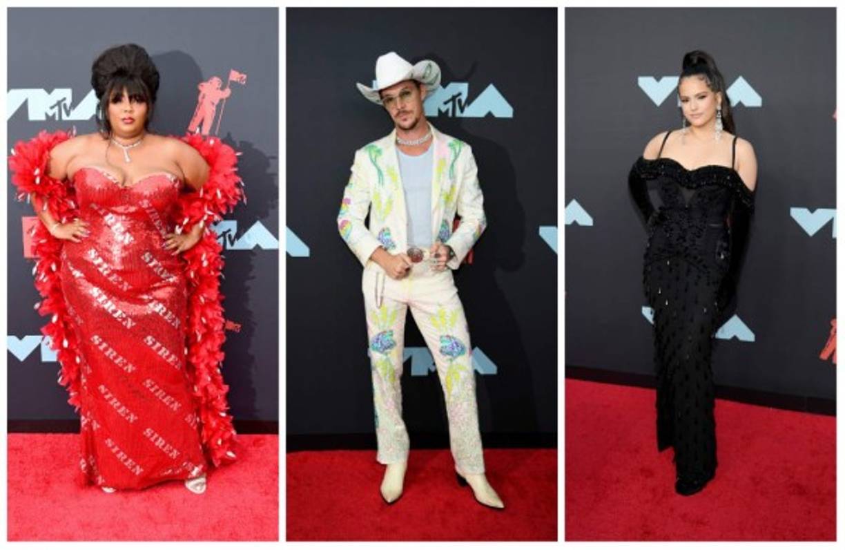 Siendo uno de los premios juveniles más importantes de la industria musical la excentricidad es parte esencial de la alfombra roja, aunque algunos sobrepasaron la barda, mientras que otros sorprendieron optando por atuendos elegantes.