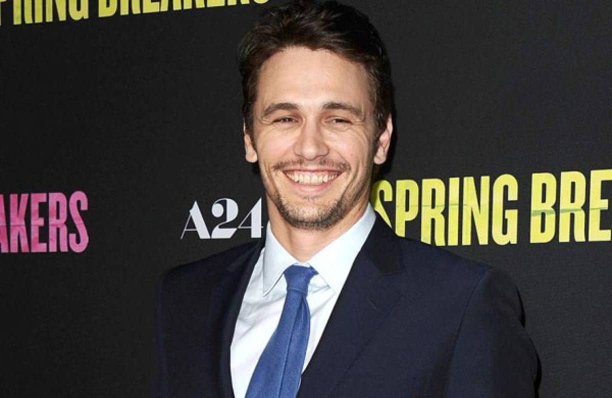 James Franco, además de su exitosa carrera, el famoso actor tiene una licenciatura de la UCLA y una maestría en Bellas Artes.