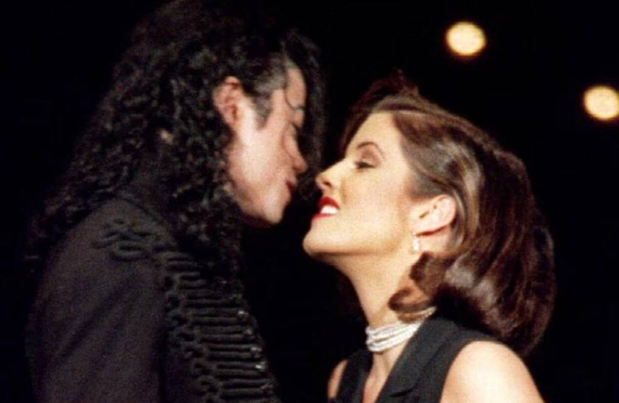 “Me encantaba cuidar de él. Fue uno de los puntos más altos de mi vida cuando las cosas iban realmente bien, y él y yo estábamos unidos. Fue un momento muy profundo de mi vida”, reveló Lisa en su entrevista con Oprah en 2010.