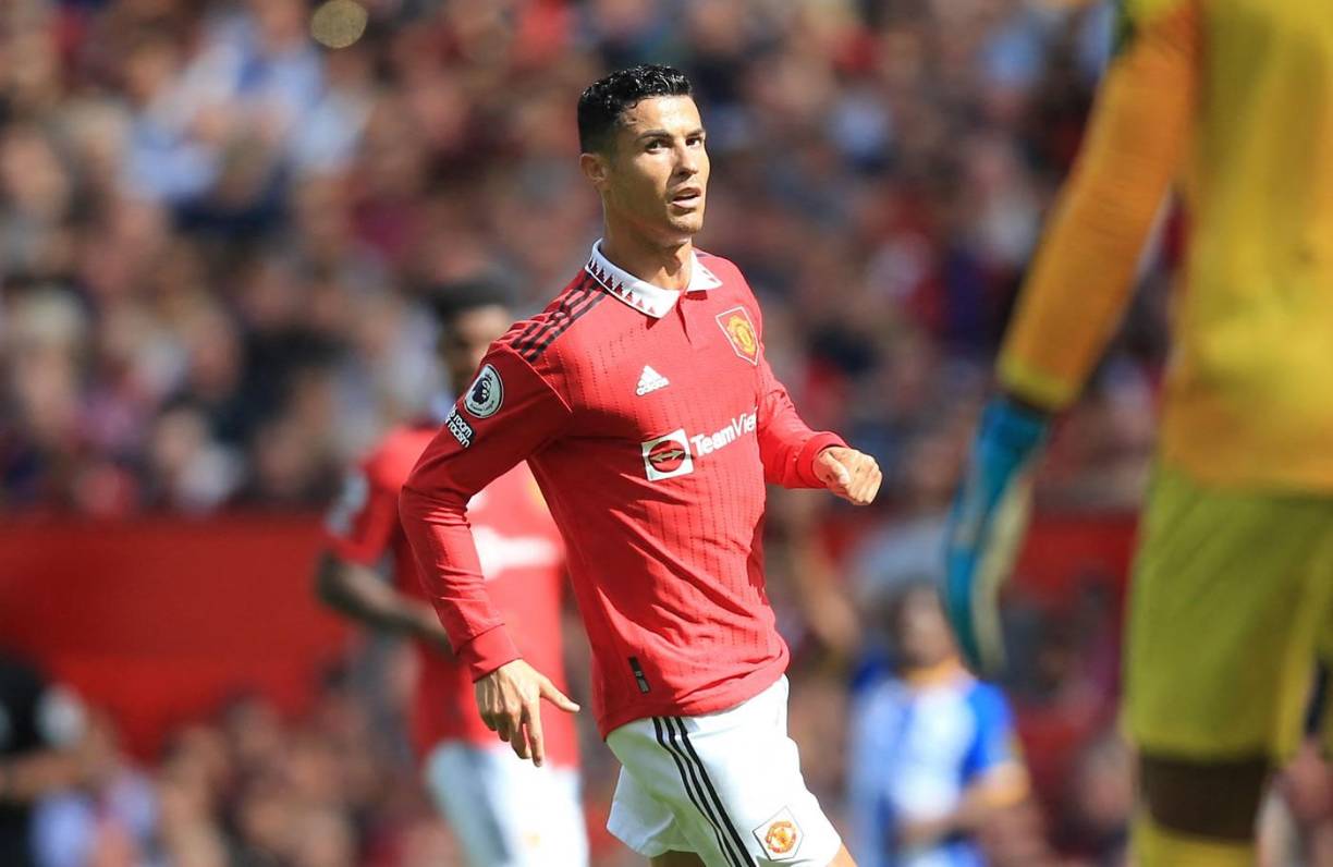 Según publica el diario “AS”, Cristiano Ronaldo se quedará en el Manchester United. El equipo inglés se ha negado a negociar la venta del portugués y los clubes que se interesaron tampoco han llegado a pujar fuerte por él. Salvo sorpresa mayúscula de última hora, seguirá en Old Trafford.