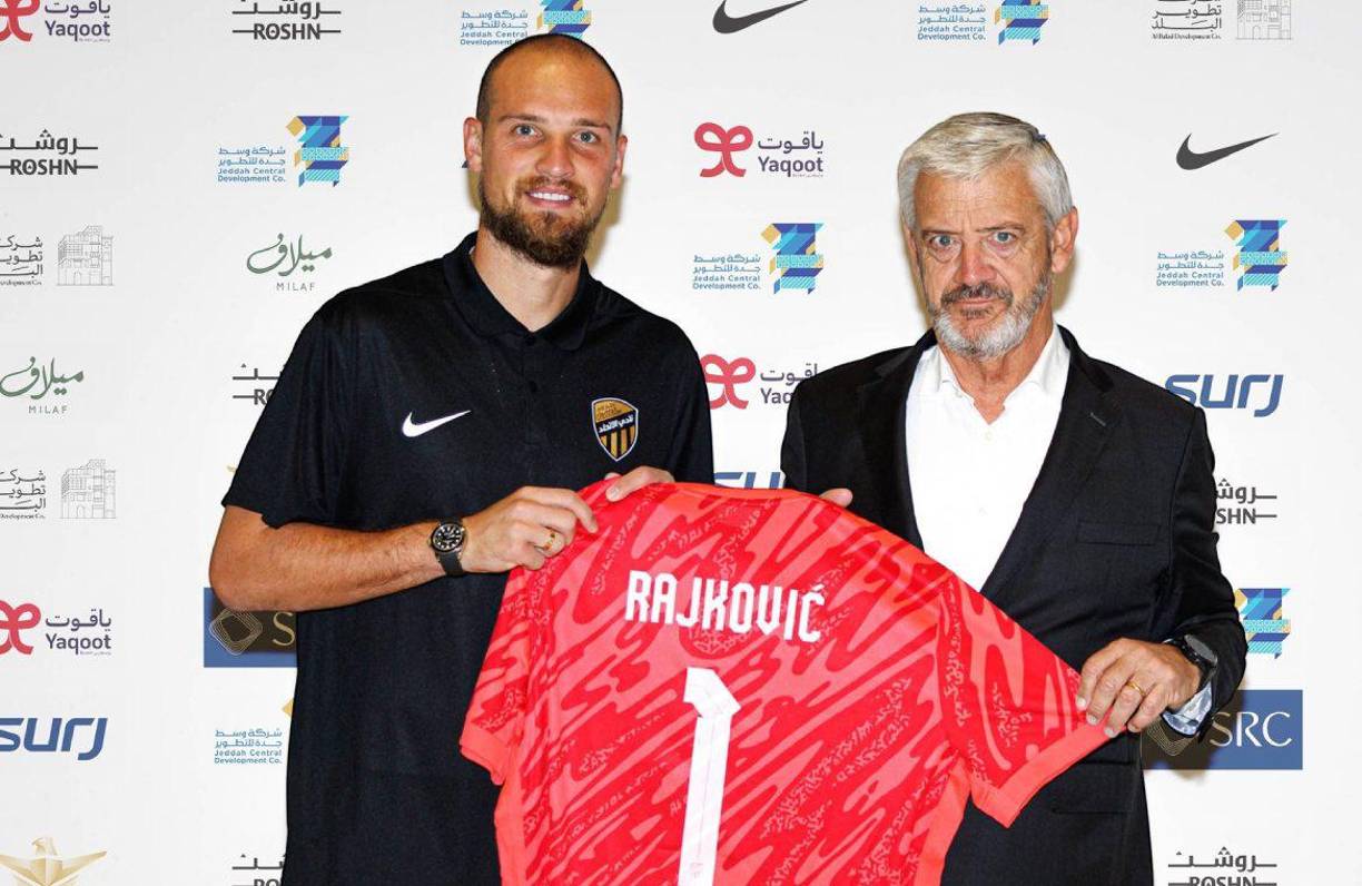 El Al Ittihad ha fichado al guardameta serbio Predrag Rajkovic por 8.000.000 € + 3M€ bonus. Firma hasta junio de 2028 y llega procedente del Mallorca.