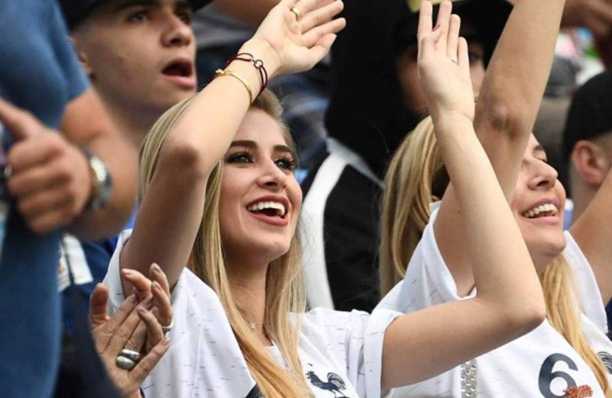 María Zulay Salaues , una modelo boliviana que es la novia de la estrella del Manchester United, Paul Pogba. El romance se confirmó en el Mundial de Rusia.