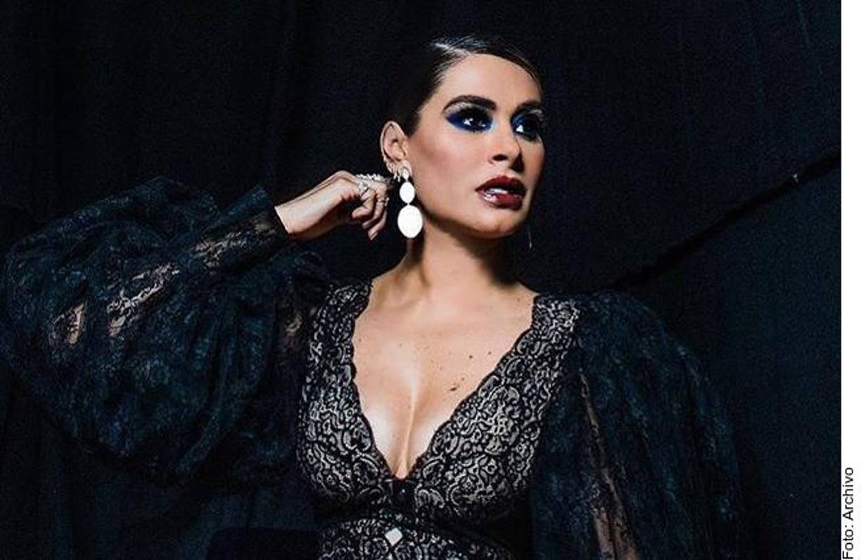 “Mi cardiólogo me mandó unos días de descanso. Me asusté porque me empecé a sentir muy mal, unos dolores de cabeza que todavía continúo con ellos, dolores de ojos que me dan y todo eso es a causa de la presión, literal me quedé hipertensa”.