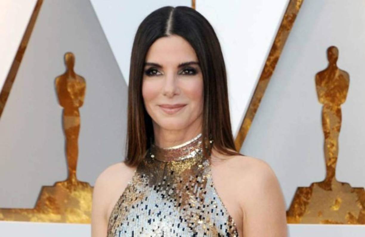 Sandra Bullock tuvo que trabajar como camarera en diferentes lugares de Nueva York.