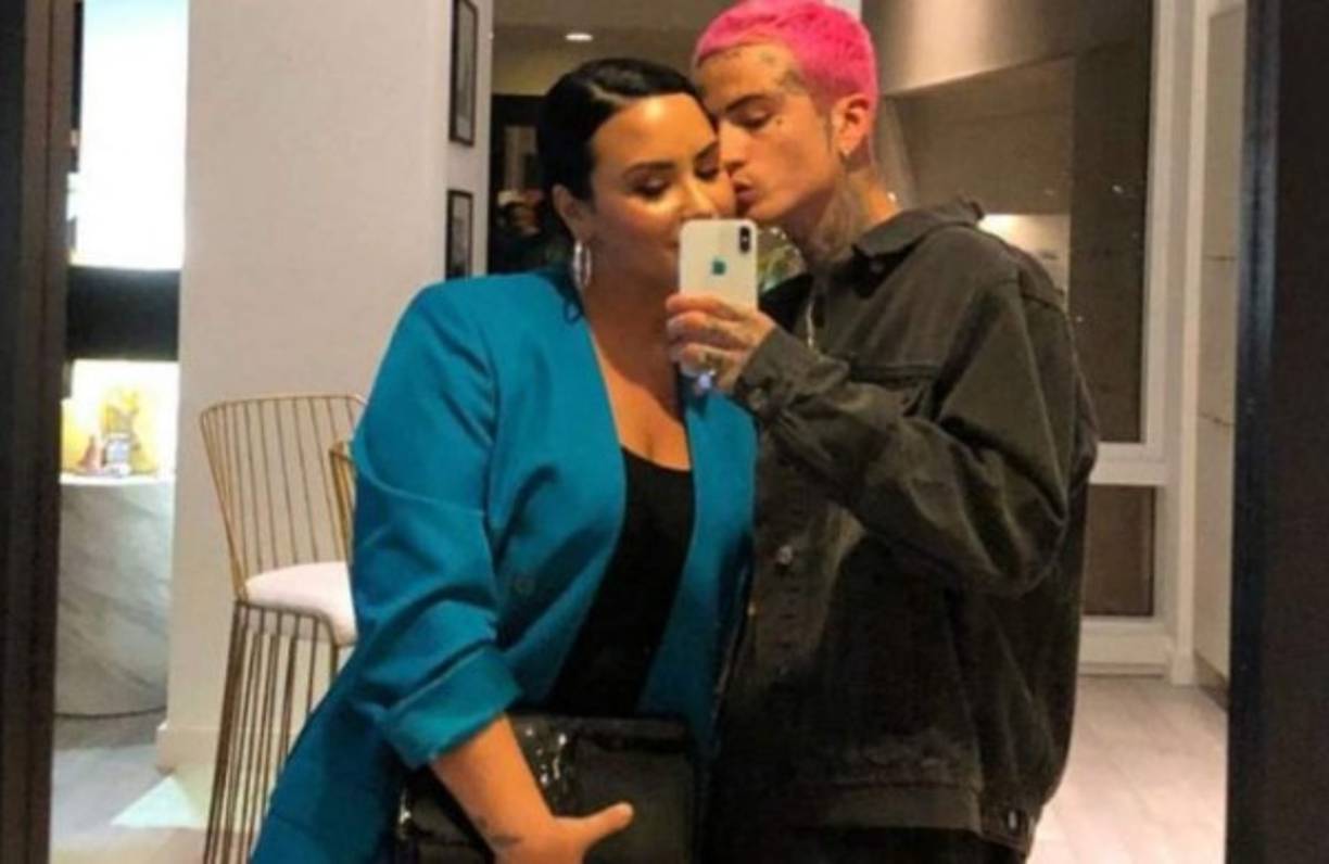 Según dijo una fuente a People, Demi terminó con Austin para concentrarse en su carrera musical y su vida espiritual. <br/>'Se está concentrando en sí misma y en su trabajo en este momento, así como en su relación con Dios. Está emocionada por lo que traerá este próximo 2020', contó la fuente.