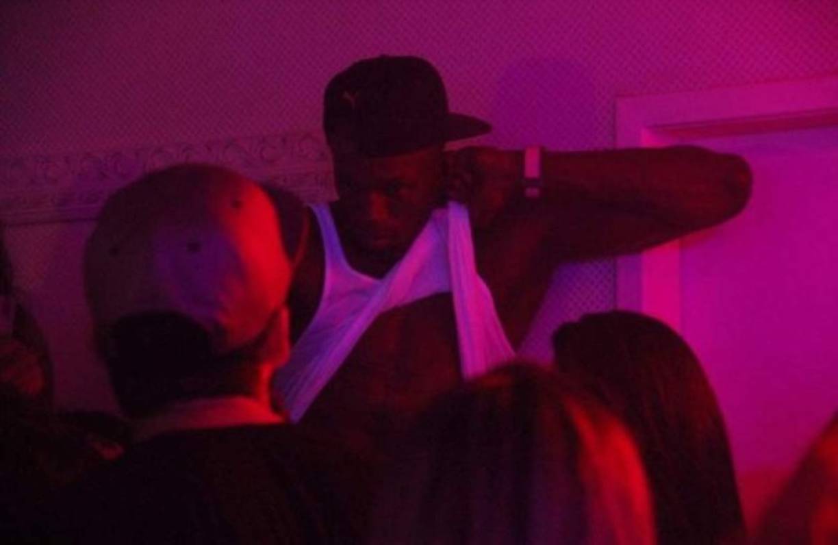 Ahora, se pone en duda su relación con su novia Kasi Bennett. Incluso, lo declarado al ''Diario The Sun'' por la hermana de ella, quien dijo que Bolt estaba esperando volver de las Olimpiadas para proponerle matrimonio.