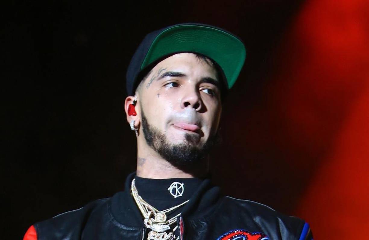 Por otra parte, queda demostrado a todas luces que gran parte de las indirectas y dedicatorias de Anuel AA, no se trataban más que de marketing, puesto que hace poco más de un mes lanzó una canción que iría para ´Karol G´.