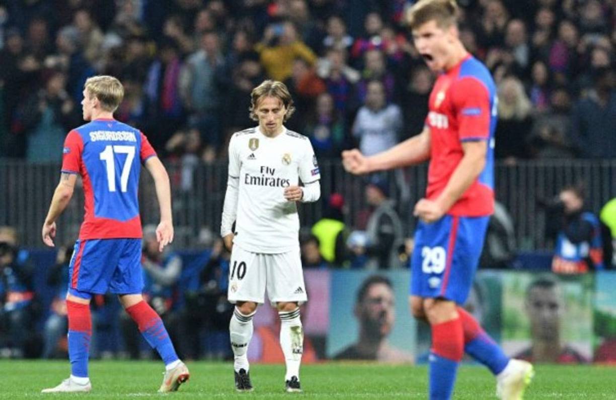 Los palos, hasta tres, y la falta de acierto frente al marco contrario en un partido que dominó, condenaron a un Real Madrid lastrado por las bajas, que acumula de paso tres partidos consecutivos sin marcar, algo que no le pasaba desde 2007.