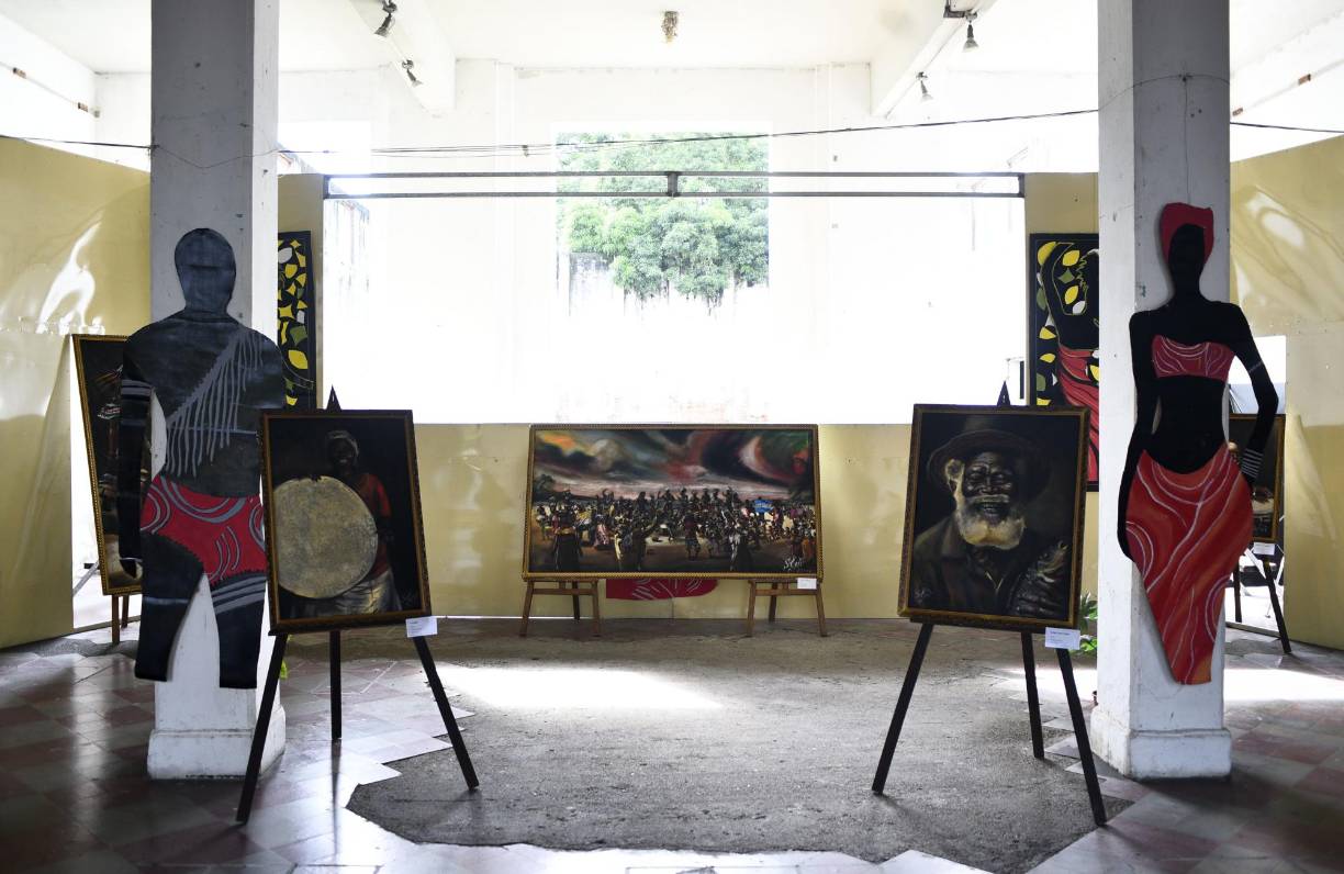 La Casa de la Cultura de SPS le brindó una oportunidad a Stanley Banegas de exponer su arte en este espacio. Un talento emergente al que vale seguirle la pista. 