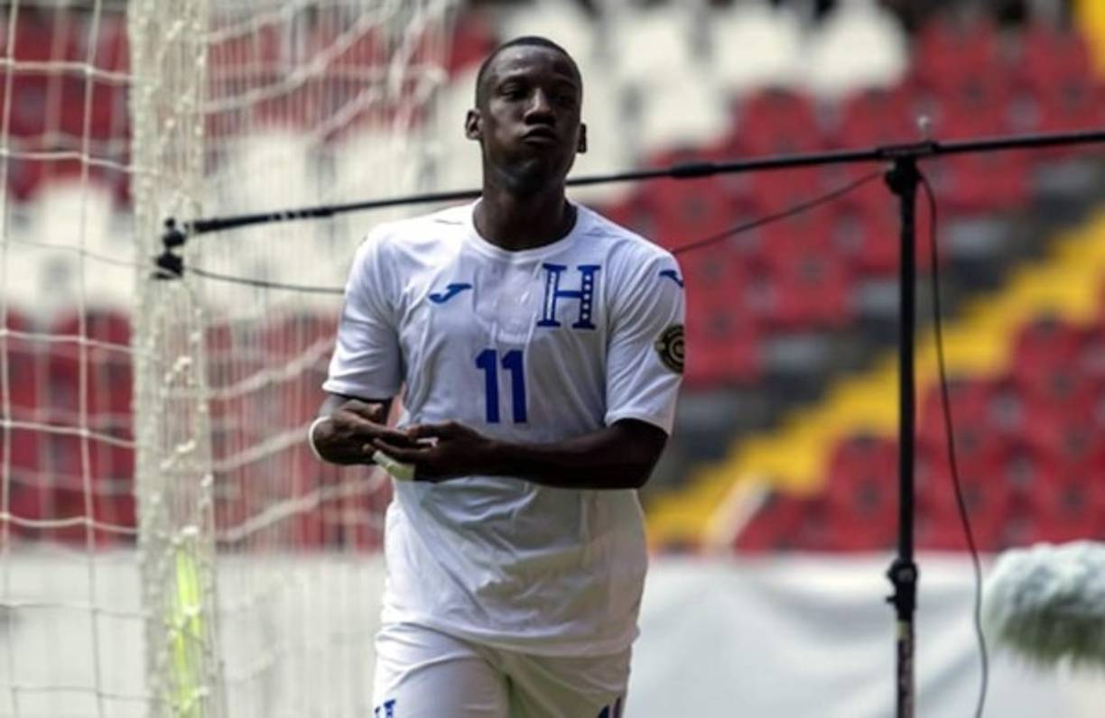 Así festejó el delantero del Real España su segundo gol del juego.