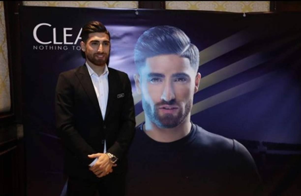 Alireza Jahanbakhsh<br/><br/>Así puedes encontrarlo en instagram: alireza.jahanbakhsh.18 (Cuenta con más de 2,500 seguidores)<br/>Alireza Jahanbakhsh nació en Jirandeh, Irán, el 11 de agosto de 1993. Actualmente se desempeña como centrocampista en el AZ Alkmaar de la Eredivisie de los Países Bajos.<br/><br/><br/><br/>