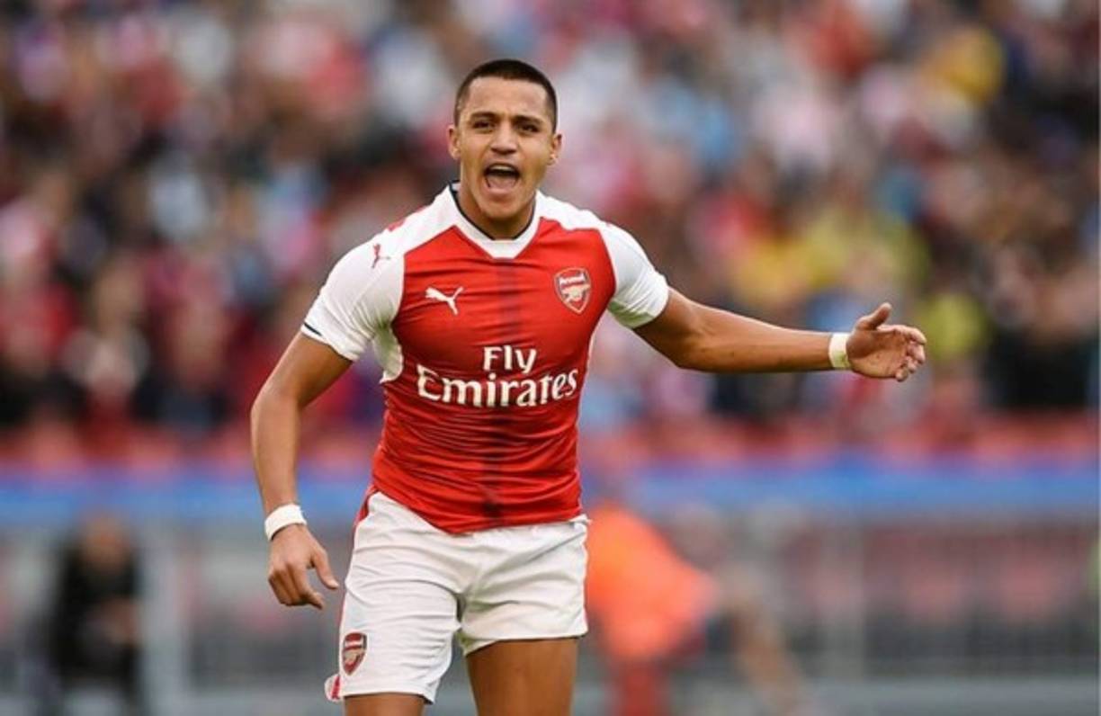 El Arsenal no consigue cerrar la renovación de Alexis Sánchez. Según el Daily Mail, uno de los motivos, además de las ofertas que ha recibido el chileno de PSG, Manchester City o Bayern Múnich, es que el Arsenal no ha asegurado su presencia en la Champions la próxima temporada. Y entre las peticiones de Alexis se encuentra disputar la maxima competición continental.