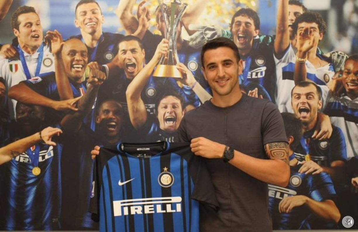 El Inter de Milán ha confirmado el fichaje del futbolista Matías Vecino. “Matías Vecino es nuevo jugador del Inter de Milán: el centrocampista uruguayo ha firmado un contrato hasta el 30 de junio de 2021. ¡Bienvenido a Milán, Matías, y mucha suerte en tu aventura en el Inter!”, ha rezado el comunicado que el conjunto ‘neroazzurro’ ha publicado en su página web oficial.