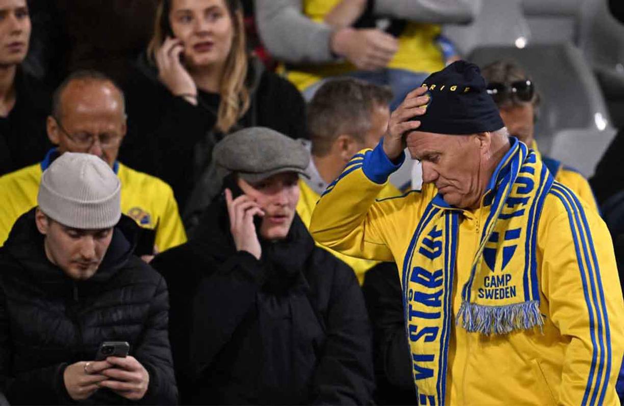 Al menos dos personas han muerto y una tercera ha resultado herida a causa de los disparos efectuados por un hombre armado con un fusil de guerra en el centro de la capital belga, antes de darse a la fuga y que actuó con fines terroristas. 