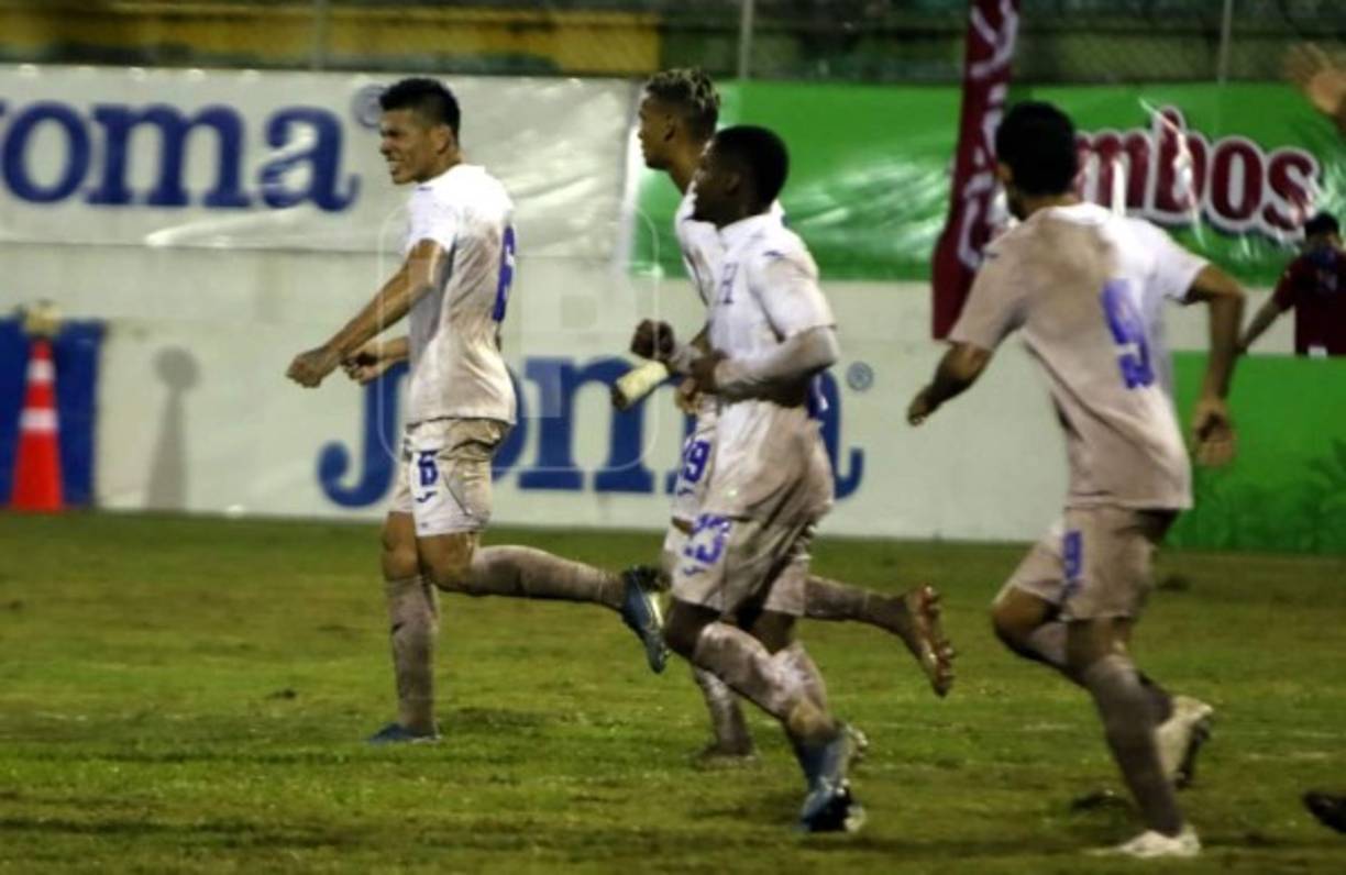La eufórica celebración de Jonathan Paz.