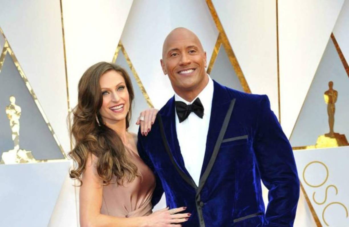 La segunda esposa de 'La Roca' es una cantante estadounidense de 34 años.