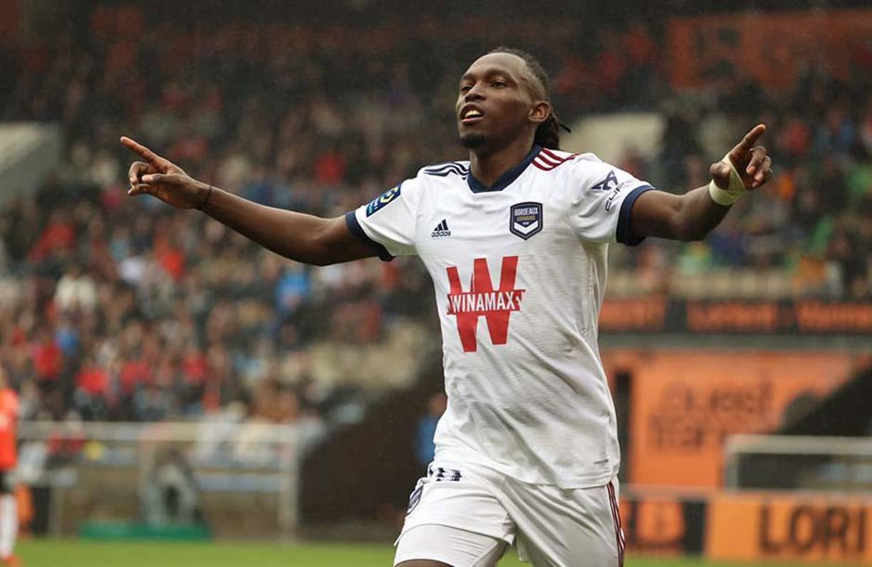 Alberth Elis: Delantero hondureño del FC Girondins de Burdeos y comandará la zona ofensiva de la H para los duelos de noviembre.