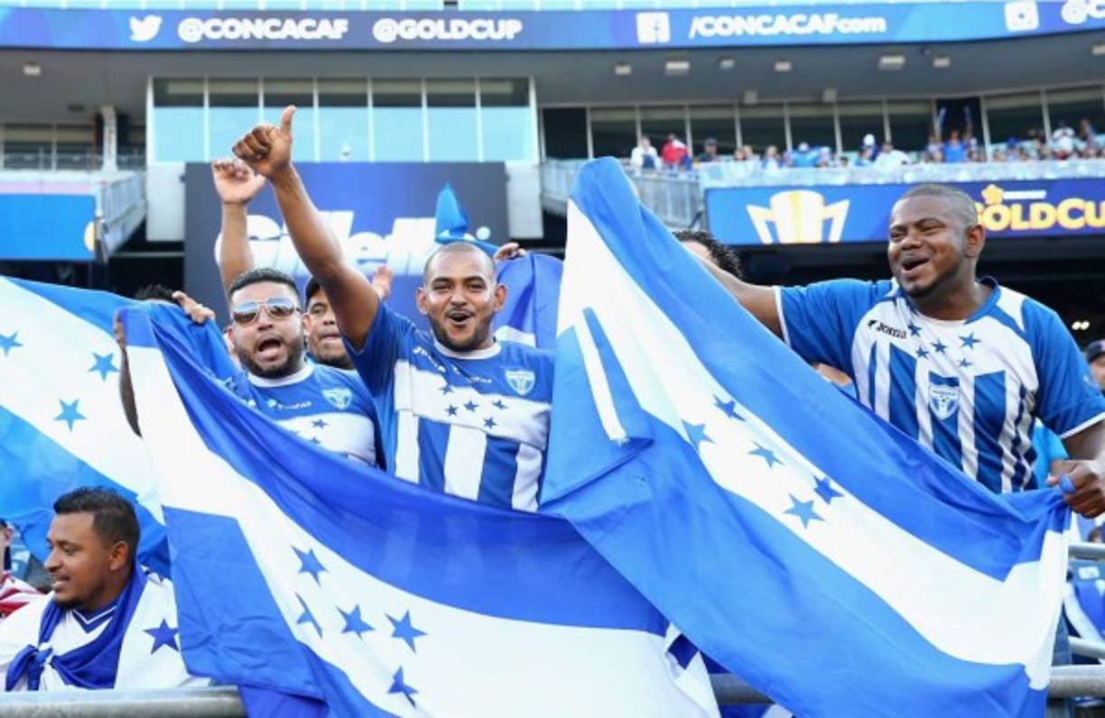 La afición catracha en tierras estadounidenses siempre le responde a la H.