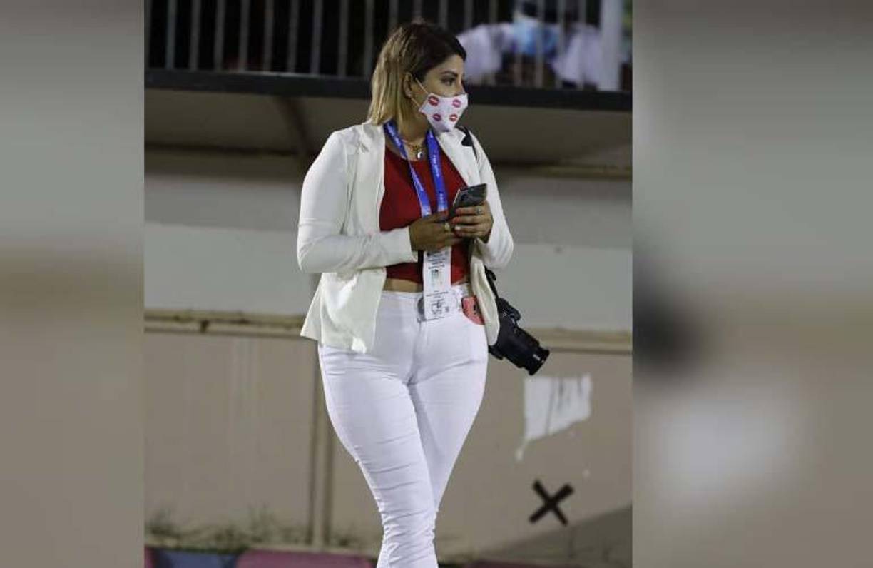 Mayra Pastrana, relacionadora pública del Vida, estuvo atenta a todo lo ocurrido en el clásico ceibeño.