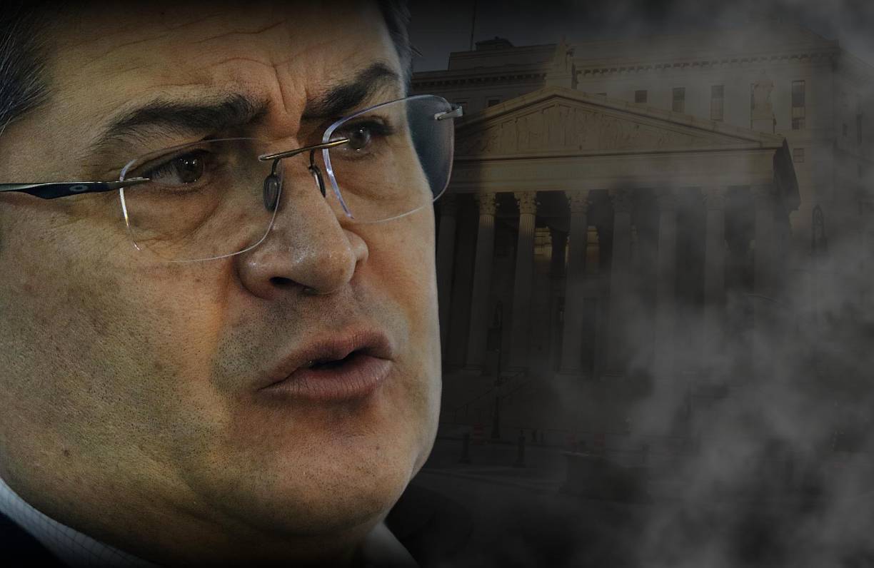 Asegura que quien luchó contra el crimen organizado en Honduras (su esposo Juan Orlando) ahora enfrenta una condena.